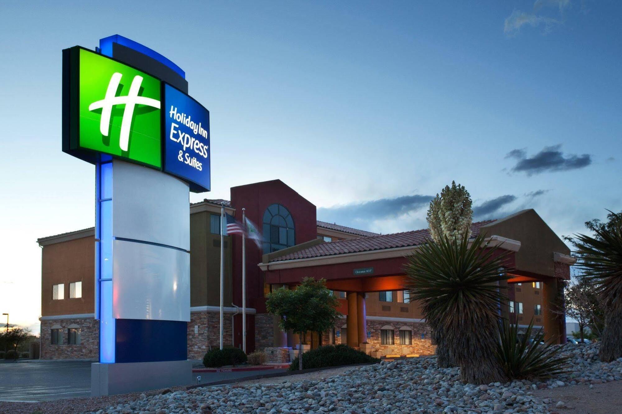 Holiday Inn Express Hotel & Suites Albuquerque - North Balloon Fiesta Park By Ihg Dış mekan fotoğraf